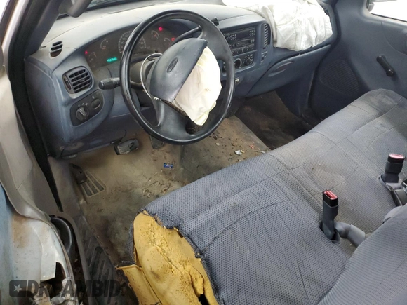 2000 Ford F-150 XL with VIN 1FTRF17L7YNB52822, listed as a Copart auction lot 43421495 with 103,753 mi miles and Salvage title. Bid and sale history available at DreamBid. Image 8.