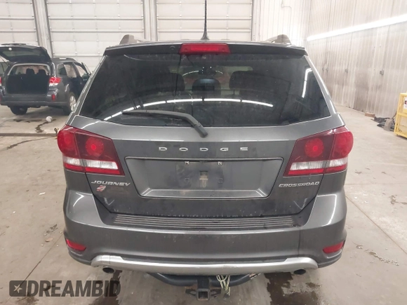 2018 Dodge Journey Crossroad with VIN 3C4PDDGG4JT388786, listed as a IAAI auction lot 40948539 with 122,449 mi miles. Bid and sale history available at carsss.com. Image 17.