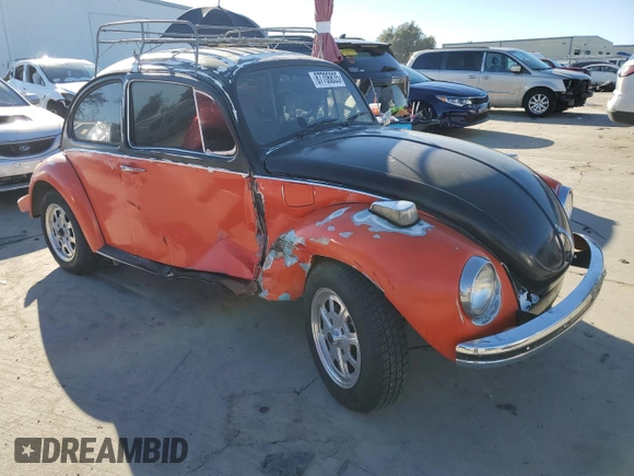 1971 Volkswagen Beetle with VIN 1112883099, listed as a Copart auction lot 87706835 with 8,087 mi miles and Salvage Title. Bid and sale history available at DreamBid. Image 4.