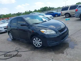 2010 Toyota Matrix z VIN 2T1KU4EE2AC293271, wystawiony jako IAAI lot #42073305 z przebiegiem 208 657 mil mil oraz . Historia ofert i sprzedaży dostępna na DreamBid. Obrazek 1.