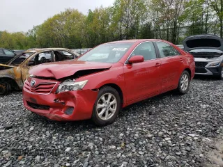 2011 Toyota Camry LE z VIN 4T4BF3EK2BR169694, wystawiony jako Copart lot #54755185 z przebiegiem 51 150 mil mil oraz Czysty tytuł • Clean title. Historia ofert i sprzedaży dostępna na DreamBid. Obrazek 1.