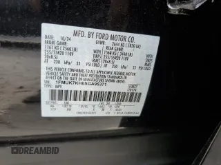 2025 Ford Explorer ST-Line with VIN 1FMUK7KH6SGA95371, listed as a Copart auction lot 57572985 with 8,833 mi miles and Salvage title. Bid and sale history available at DreamBid. Image 13.