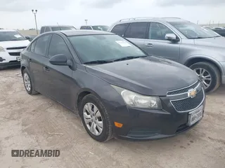 2014 Chevrolet Cruze LS z VIN 1G1PA5SH7E7208234, wystawiony jako IAAI lot #42406322 z przebiegiem 171 414 mil mil oraz . Historia ofert i sprzedaży dostępna na DreamBid. Obrazek 1.