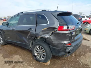 2019 Jeep Cherokee Latitude Plus with VIN 1C4PJLLB4KD403310, listed as a IAAI auction lot 41691832 with 72,398 mi miles. Bid and sale history available at carsss.com. Image 6.