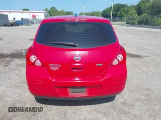 2012 Nissan Versa S z VIN 3N1BC1CP8CK274335, wystawiony jako IAAI lot #42418108 z przebiegiem 55 814 mil mil oraz . Historia ofert i sprzedaży dostępna na DreamBid. Obrazek 16.