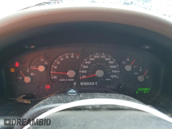 2003 Ford Explorer XLT с VIN 1FMZU73K13UA24866, выставлен на аукционе Copart как лот 57864625 с пробегом 252 887 миль миль и Списание • Salvage title. История ставок и продаж доступна на DreamBid. Изображение 9.