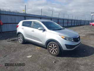 2015 Kia Sportage LX with VIN KNDPB3AC6F7721765, listed as a IAAI auction lot 41783287 with 129,284 mi miles and . Bid and sale history available at carsss.com. Image 1.