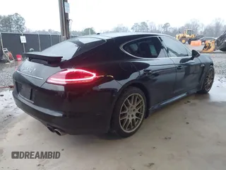 2010 Porsche Panamera S with VIN WP0AB2A74AL062362, listed as a IAAI auction lot 41752139 with 86,874 mi miles and . Bid and sale history available at DreamBid. Image 4.