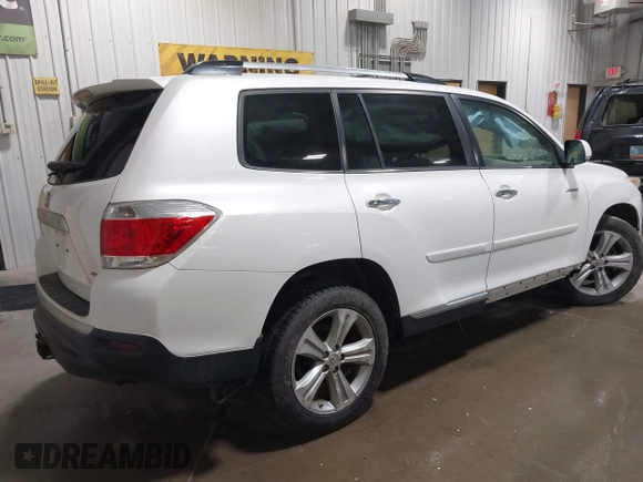 2013 Toyota Highlander Limited with VIN 5TDDK3EH6DS251104, listed as a IAAI auction lot 42605817 with 131,720 mi miles and . Bid and sale history available at DreamBid. Image 4.