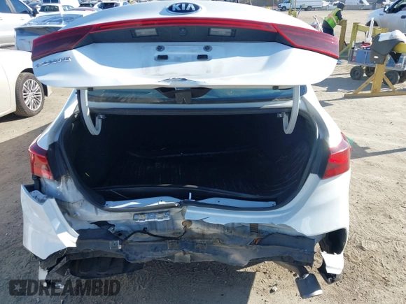 2019 Kia Forte LXS with VIN 3KPF24AD3KE136372, listed as a IAAI auction lot 41854981 with 70,900 mi miles. Bid and sale history available at carsss.com. Image 18.