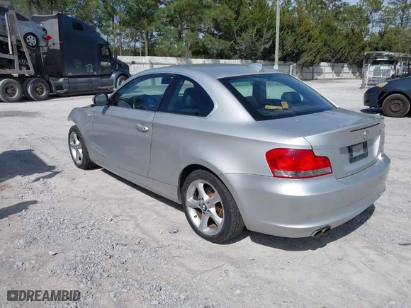 2011 BMW 1 Series 128i with VIN WBAUP7C59BVK78041, listed as a IAAI auction lot 41618161 with 1 mi miles. Bid and sale history available at carsss.com. Image 3.