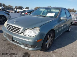 2007 Mercedes-Benz C-Class 2.5L Sport with VIN WDBRF52HX7A940590, listed as a IAAI auction lot 41857370 with 142,821 mi miles. Bid and sale history available at carsss.com. Image 2.