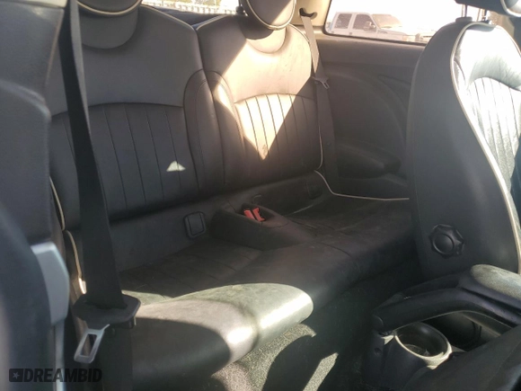 2013 MINI Cooper Hardtop with VIN WMWSU3C57DT547046, listed as a Copart auction lot 42758265 with 152,830 mi miles and Clean Title. Bid and sale history available at carsss.com. Image 10.