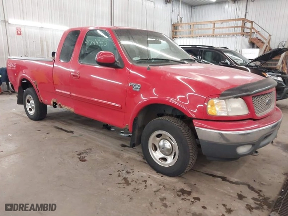 2000 Ford F-150 XL with VIN 1FTRX18L0YNA84231, listed as a IAAI auction lot 41824453 with 223,642 mi miles. Bid and sale history available at carsss.com. Image 1.
