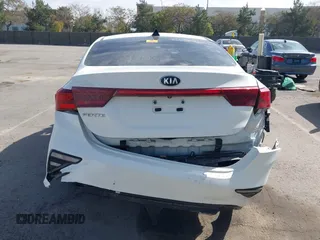 2020 Kia Forte LXS with VIN 3KPF24AD3LE143744, listed as a IAAI auction lot 41686525 with 1 mi miles. Bid and sale history available at carsss.com. Image 15.