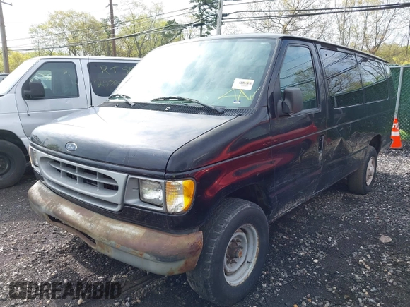 2002 Ford Econoline Passenger XL с VIN 1FBSS31L02HB38501, выставлен на аукционе IAAI как лот 42180323 с пробегом 128 327 миль миль и . История ставок и продаж доступна на DreamBid. Изображение 2.
