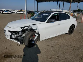 2019 Alfa Romeo Giulia with VIN ZARFAMAN3K7620432, listed as a Copart auction lot 61294715 with 59,636 mi miles and Salvage title. Bid and sale history available at DreamBid. Image 1.