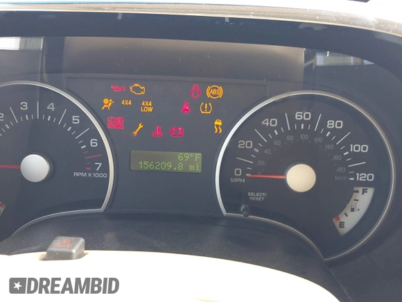 2008 Ford Explorer XLT with VIN 1FMEU73E98UA62801, listed as a IAAI auction lot 42096409 with 156,209 mi miles. Bid and sale history available at carsss.com. Image 15.
