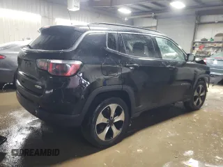 2018 Jeep Compass Latitude z VIN 3C4NJDBB9JT162108, wystawiony jako Copart lot #85360424 z przebiegiem 129 004 mil mil oraz Szkoda całkowita • Salvage title. Historia ofert i sprzedaży dostępna na DreamBid. Obrazek 3.