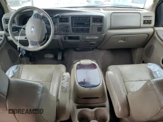 2003 Ford Excursion Limited с VIN 1FMNU43S23EB13028, выставлен на аукционе Copart как лот 59771045 с пробегом 225 405 миль миль и Списание • Salvage title. История ставок и продаж доступна на DreamBid. Изображение 8.