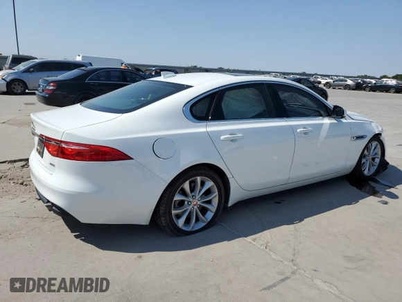 2019 Jaguar XF 25t Premium with VIN SAJBD4FX4KCY79434, listed as a Copart auction lot 74850564 with 32,337 mi miles and Salvage Title. Bid and sale history available at carsss.com. Image 3.
