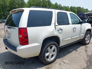 2008 Chevrolet Tahoe LTZ с VIN 1GNFC13J38R248270, выставлен на аукционе IAAI как лот 42403526 с пробегом 216 031 миль миль и . История ставок и продаж доступна на DreamBid. Изображение 4.