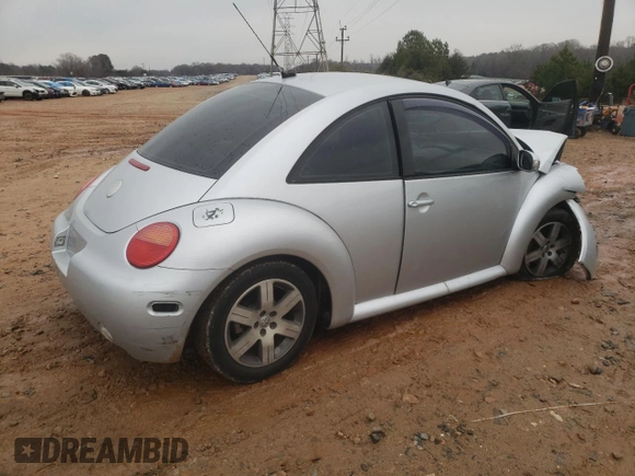 2004 Volkswagen New Beetle Coupe GLS with VIN 3VWCK31C54M414103, listed as a Copart auction lot 83652174 with 68,132 mi miles and Salvage Title. Bid and sale history available at carsss.com. Image 3.