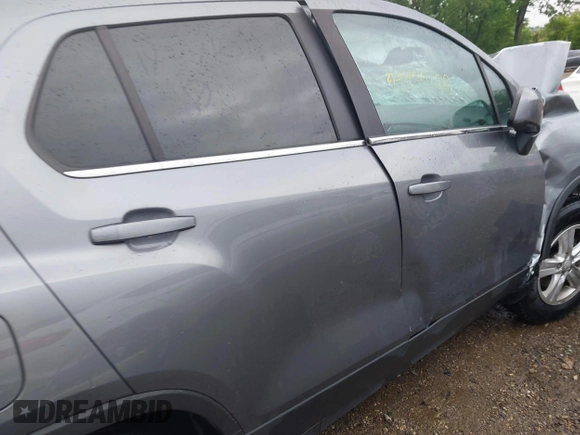 2020 Chevrolet Trax LT with VIN 3GNCJLSB5LL184716, listed as a IAAI auction lot 42420100 with 82,846 mi miles and . Bid and sale history available at DreamBid. Image 13.