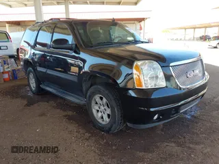 2008 GMC Yukon SLT w/4SB with VIN 1GKFK13068J200767, listed as a IAAI auction lot 42005014 with 297,242 mi miles. Bid and sale history available at carsss.com. Image 1.