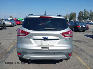 2015 Ford Escape SE with VIN 1FMCU0GX6FUA40651, listed as a IAAI auction lot 42117925 with 121,469 mi miles and . Bid and sale history available at DreamBid. Image 15.