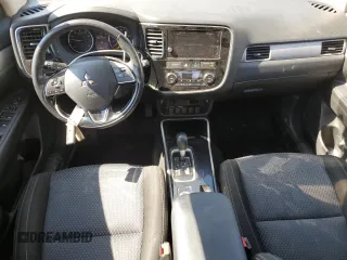 2018 Mitsubishi Outlander ES with VIN JA4AZ3A38JZ013798, listed as a Copart auction lot 62753915 with 111,069 mi miles and Salvage title. Bid and sale history available at DreamBid. Image 8.