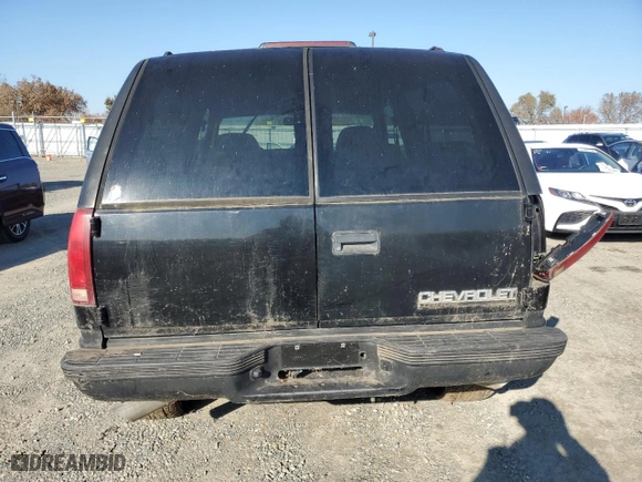 1996 Chevrolet Tahoe with VIN 3GNEK18R9TG128883, listed as a Copart auction lot 83367764 with 183,713 mi miles and Clean Title. Bid and sale history available at carsss.com. Image 6.