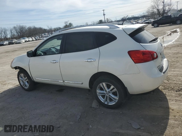 2015 Nissan Rogue S z VIN JN8AS5MV6FW770957, wystawiony jako Copart lot #50017395 z przebiegiem 141 834 mil mil oraz Szkody całkowita. Historia ofert i sprzedaży dostępna na DreamBid. Obrazek 2.