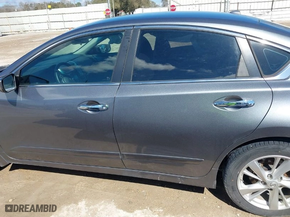 2014 Nissan Altima 2.5 S with VIN 1N4AL3AP7EN238016, listed as a IAAI auction lot 41641138 with NaN miles. Bid and sale history available at carsss.com. Image 14.