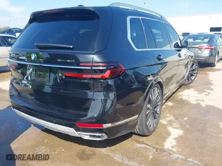 2025 BMW X7 xDrive40i with VIN 5UX23EM01S9X70776, listed as a IAAI auction lot 41653829 with 3,005 mi miles. Bid and sale history available at carsss.com. Image 4.