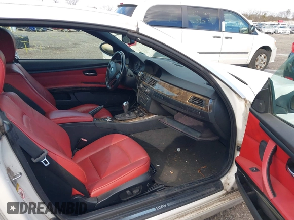 2008 BMW 3 Series 335i with VIN WBAWL73568P178416, listed as a IAAI auction lot 41594372 with Not Provided miles and . Bid and sale history available at carsss.com. Image 5.