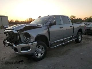 2021 Ram 2500 Tradesman with VIN 3C6UR5CL4MG631756, listed as a Copart auction lot 52421225 with 61,031 mi miles and Salvage title. Bid and sale history available at DreamBid. Image 1.