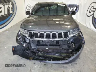 2024 Jeep Wagoneer Series III with VIN 1C4SJSDP5RS167674, listed as a Copart auction lot 81982644 with 22,004 mi miles and Salvage title. Bid and sale history available at DreamBid. Image 5.