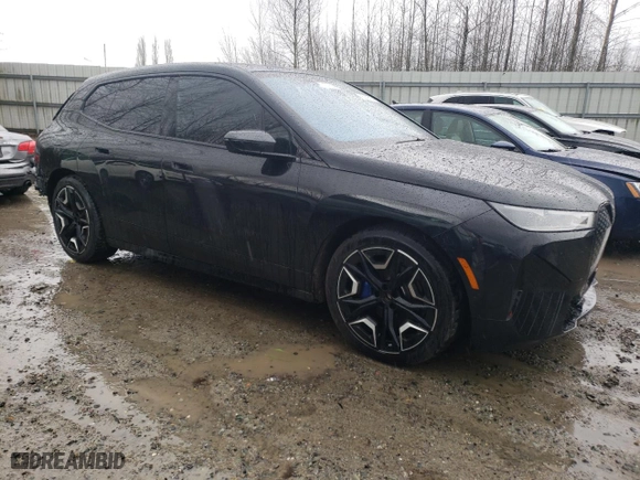 2022 BMW iX xDrive50 with VIN WB523CF05NCK44298, listed as a Copart auction lot 45008714 with 14,562 mi miles. Bid and sale history available at carsss.com. Image 4.
