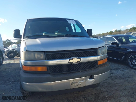 2013 Chevrolet Express Passenger 1LT with VIN 1GAZG1FA6D1103764, listed as a IAAI auction lot 41173886 with 470,000 mi miles. Bid and sale history available at carsss.com. Image 13.