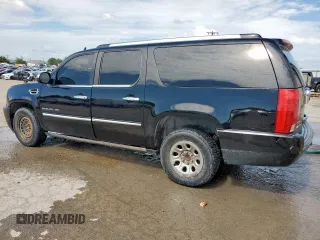 2010 Cadillac Escalade ESV Platinum Edition z VIN 1GYUKKEF9AR216912, wystawiony jako Copart lot #60753095 z przebiegiem 143 448 mil mil oraz Czysty tytuł • Clean title. Historia ofert i sprzedaży dostępna na DreamBid. Obrazek 2.