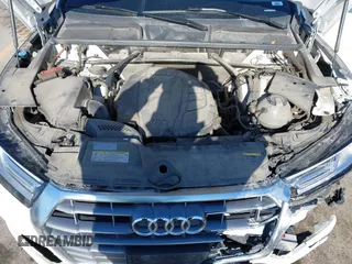 2019 Audi Q5 Premium with VIN WA1ANAFY1K2112607, listed as a IAAI auction lot 41482680 with 58,000 mi miles. Bid and sale history available at carsss.com. Image 10.