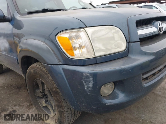 2005 Toyota Sequoia Limited with VIN 5TDZT38A55S252652, listed as a IAAI auction lot 41725951 with 225,593 mi miles and . Bid and sale history available at DreamBid. Image 6.