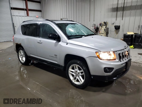 2011 Jeep Compass Limited with VIN 1J4NF5FB5BD201425, listed as a Copart auction lot 44786525 with 132,885 mi miles and Salvage Title. Bid and sale history available at carsss.com. Image 4.