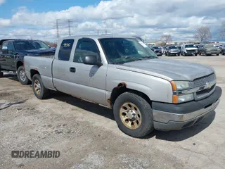 2005 Chevrolet Silverado 1500 LS with VIN 2GCEC19T951272462, listed as a IAAI auction lot 41979435 with 153,855 mi miles. Bid and sale history available at carsss.com. Image 1.
