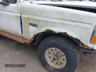 1995 Ford F-150 z VIN 1FTEX14H6SKC19656, wystawiony jako IAAI lot #42289301 z przebiegiem Nie podano mil oraz . Historia ofert i sprzedaży dostępna na DreamBid. Obrazek 6.