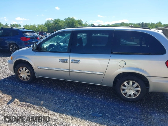 2006 Chrysler Town & Country Touring with VIN 2A4GP54L36R820920, listed as a IAAI auction lot 42335161 with 205,432 mi miles and . Bid and sale history available at DreamBid. Image 14.