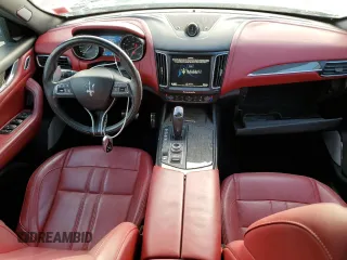 2019 Maserati Levante GranSport with VIN ZN661XUS0KX337384, listed as a Copart auction lot 82581764 with 31,926 mi miles and Salvage Title. Bid and sale history available at carsss.com. Image 8.
