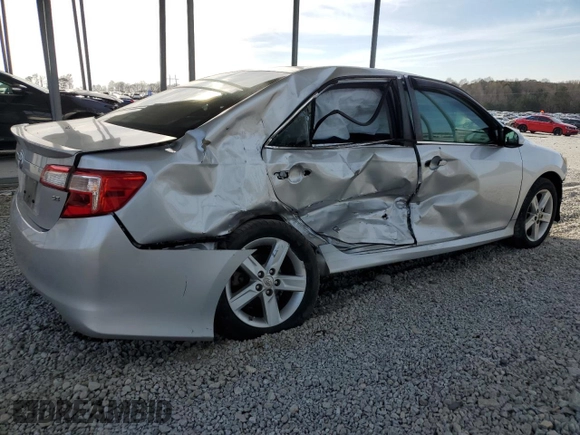 2014 Toyota Camry L with VIN 4T1BF1FK1EU427897, listed as a Copart auction lot 49095825 with 141,755 mi miles and Salvage Title. Bid and sale history available at carsss.com. Image 3.