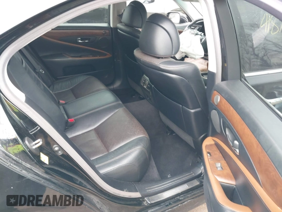 2010 Lexus LS 460 with VIN JTHBL5EF1A5093690, listed as a IAAI auction lot 41873176 with 125,809 mi miles. Bid and sale history available at carsss.com. Image 8.